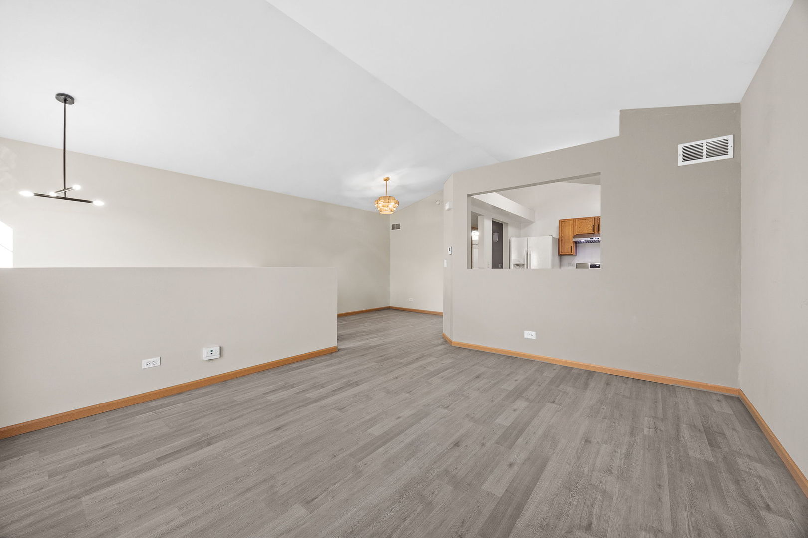 674 Four Seasons Boulevard Property Photo 3