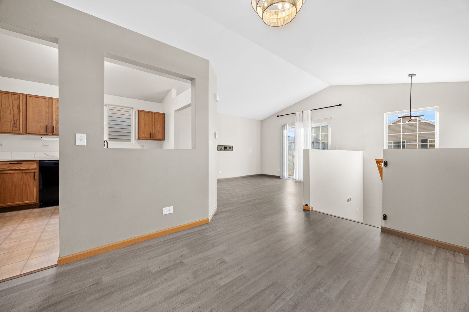 674 Four Seasons Boulevard Property Photo 4