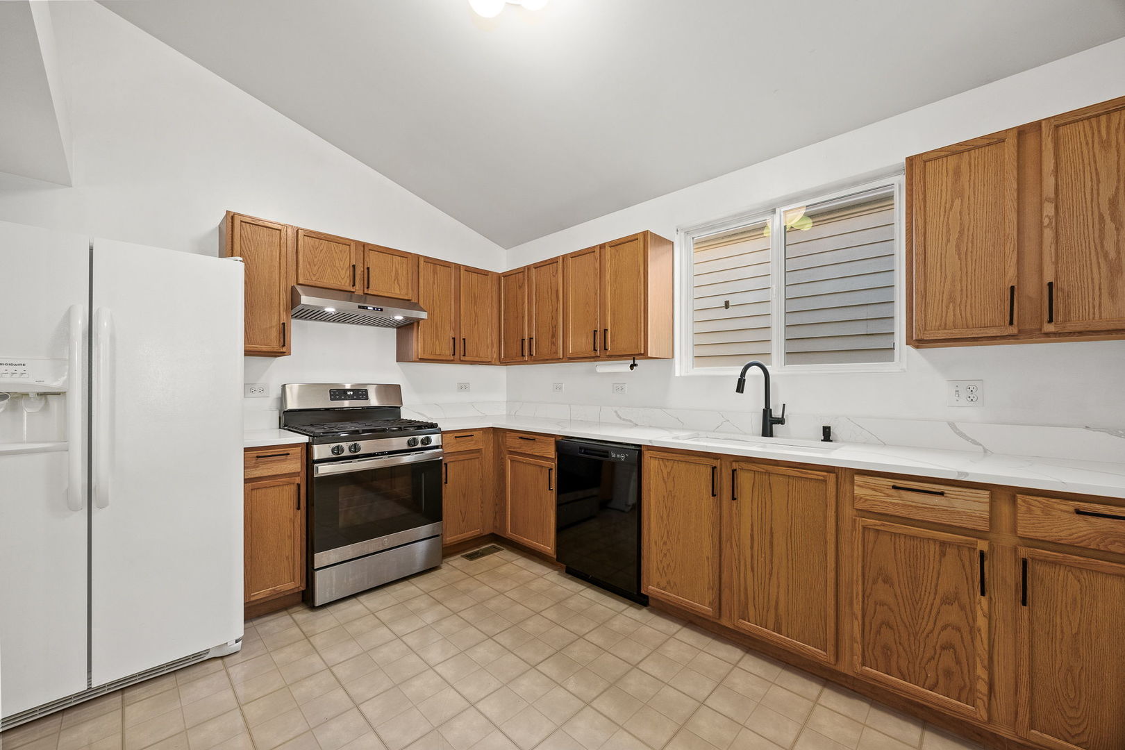 674 Four Seasons Boulevard Property Photo 5
