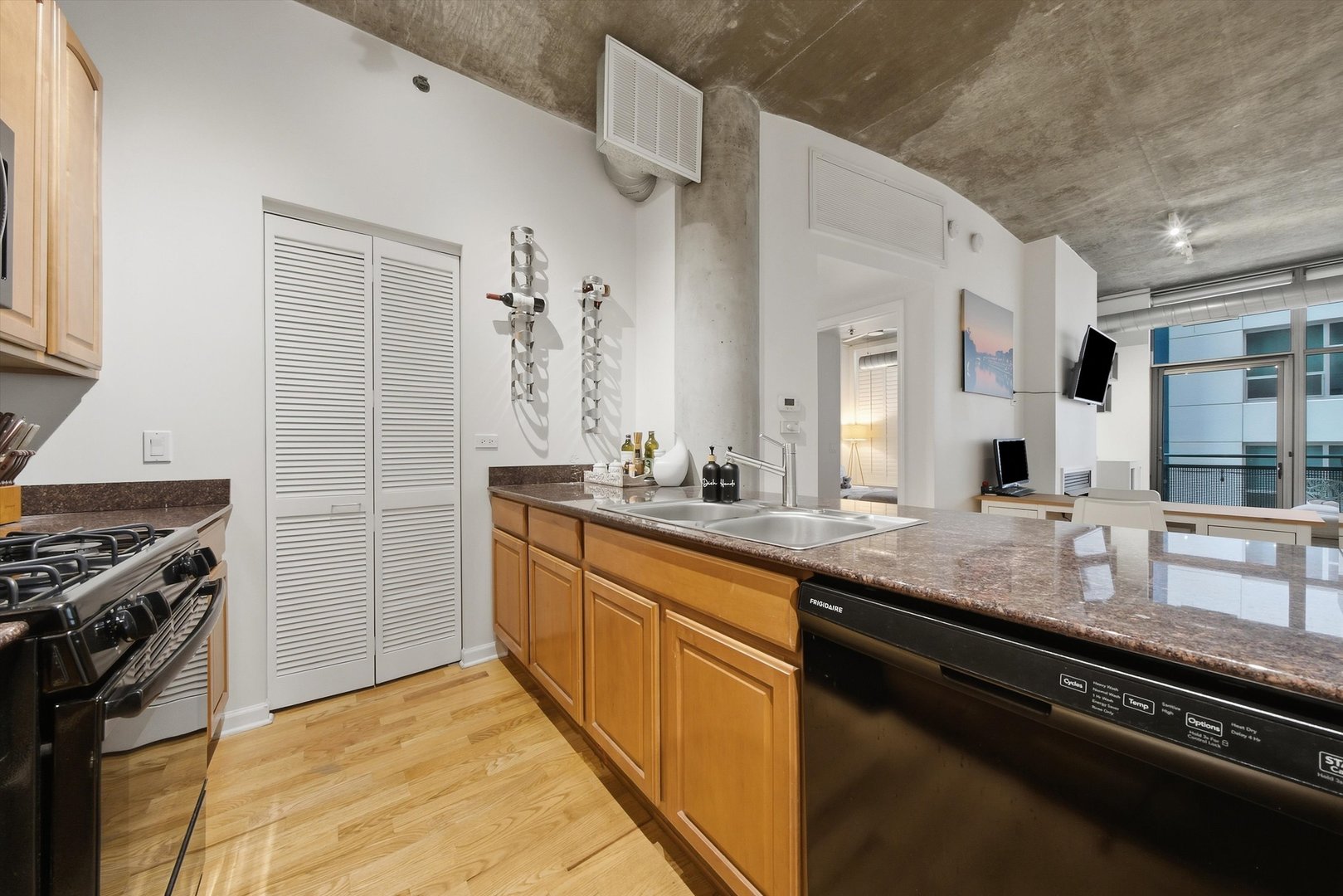 12748549 Property Photo 9