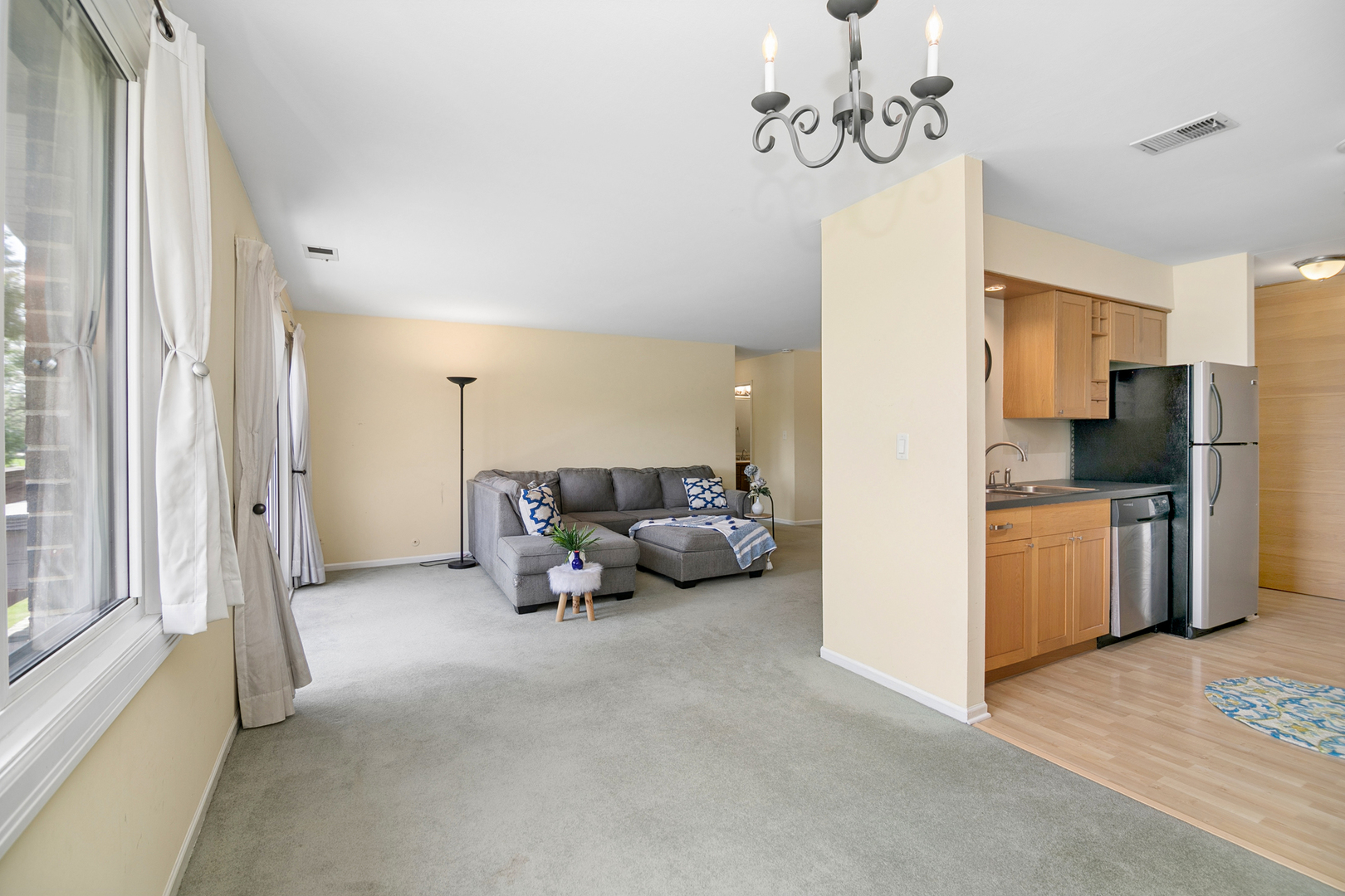 462 Raintree Drive 2a Property Photo 7