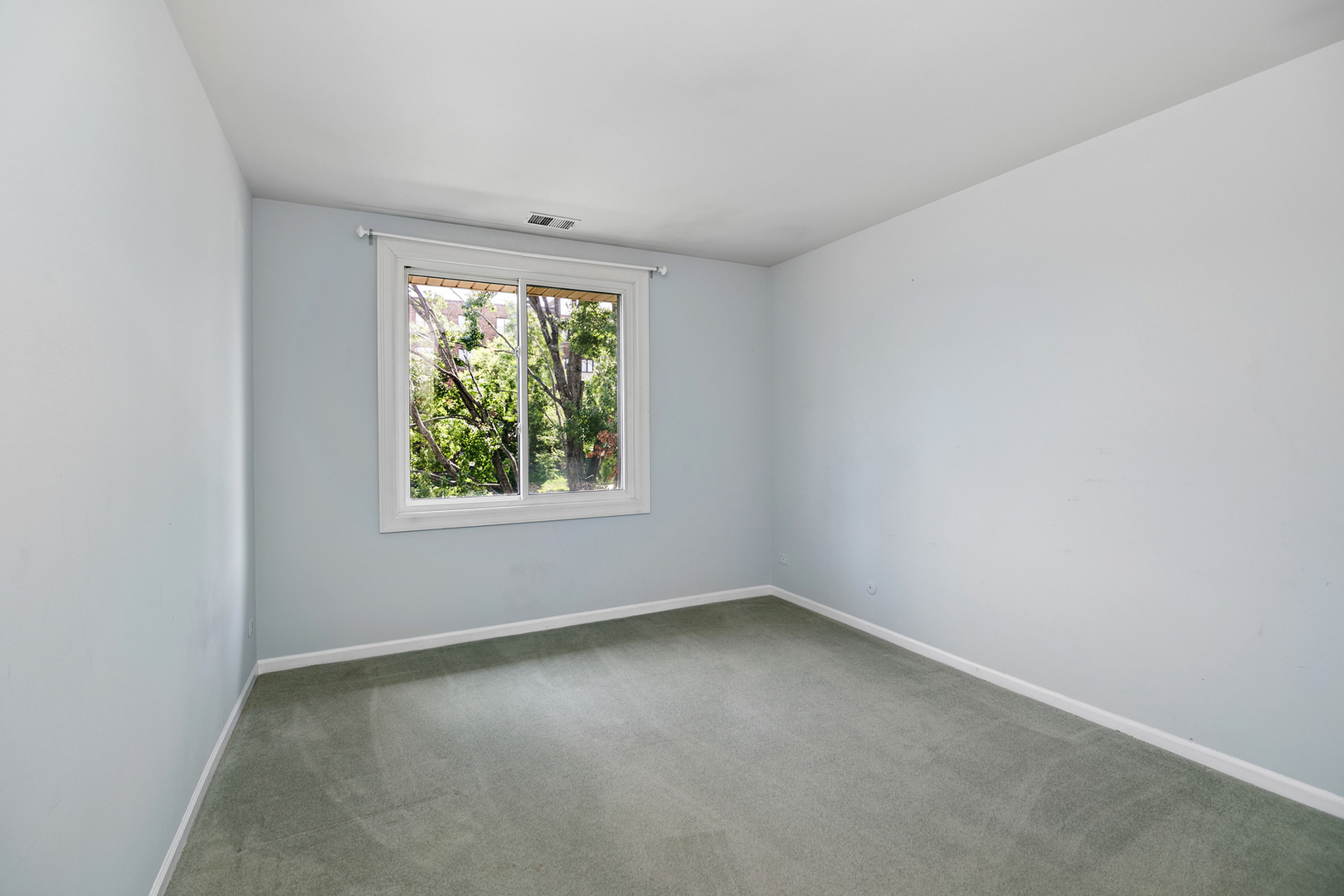 462 Raintree Drive 2a Property Photo 14