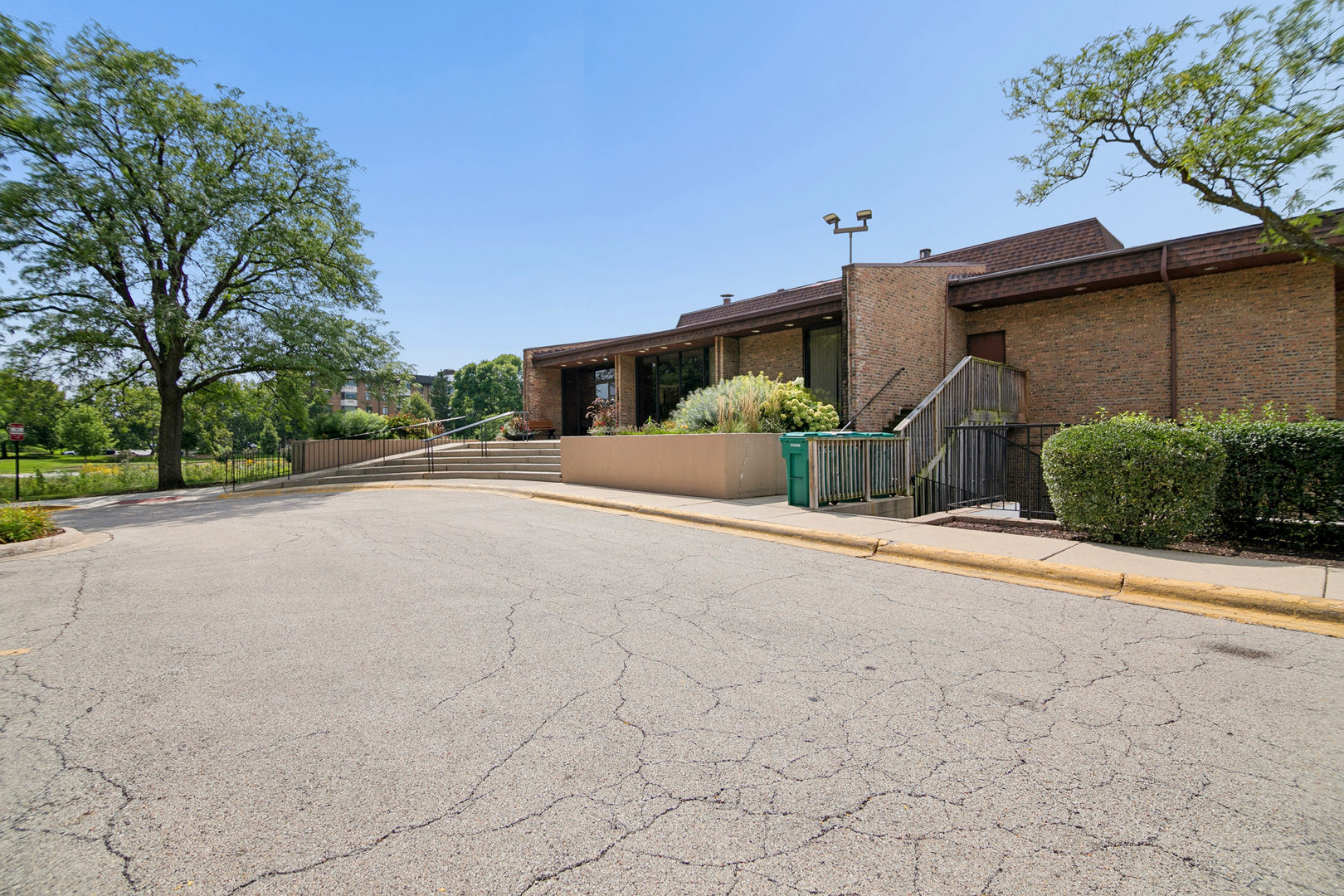 462 Raintree Drive 2a Property Photo 24