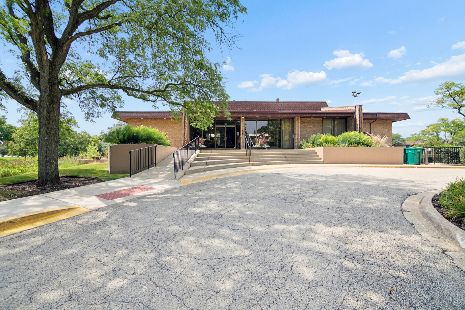 462 Raintree Drive 2a Property Photo 25