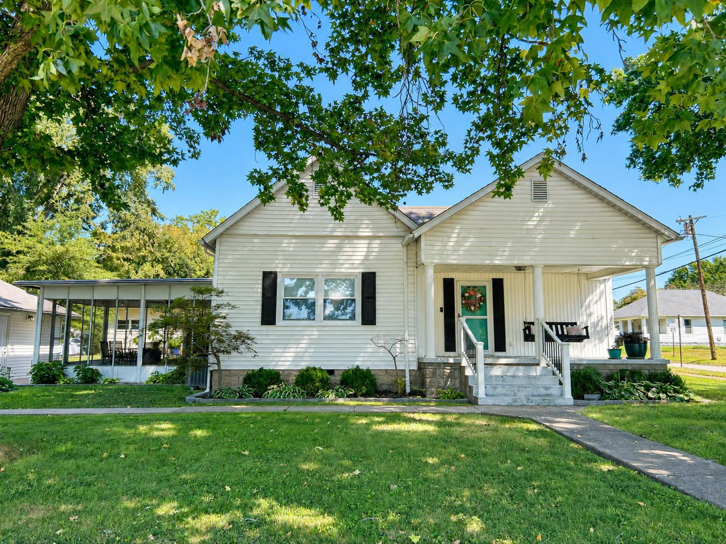 302 James Street Property Photo 1