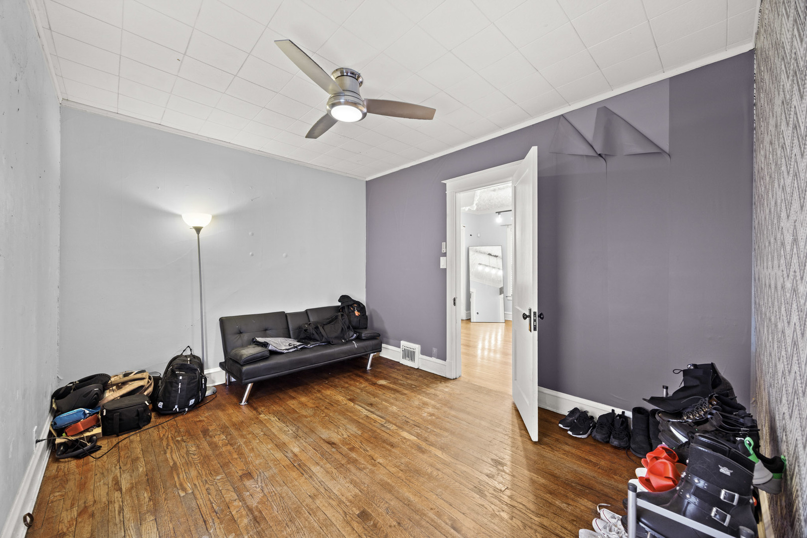 10734 S Avenue F Property Photo 7