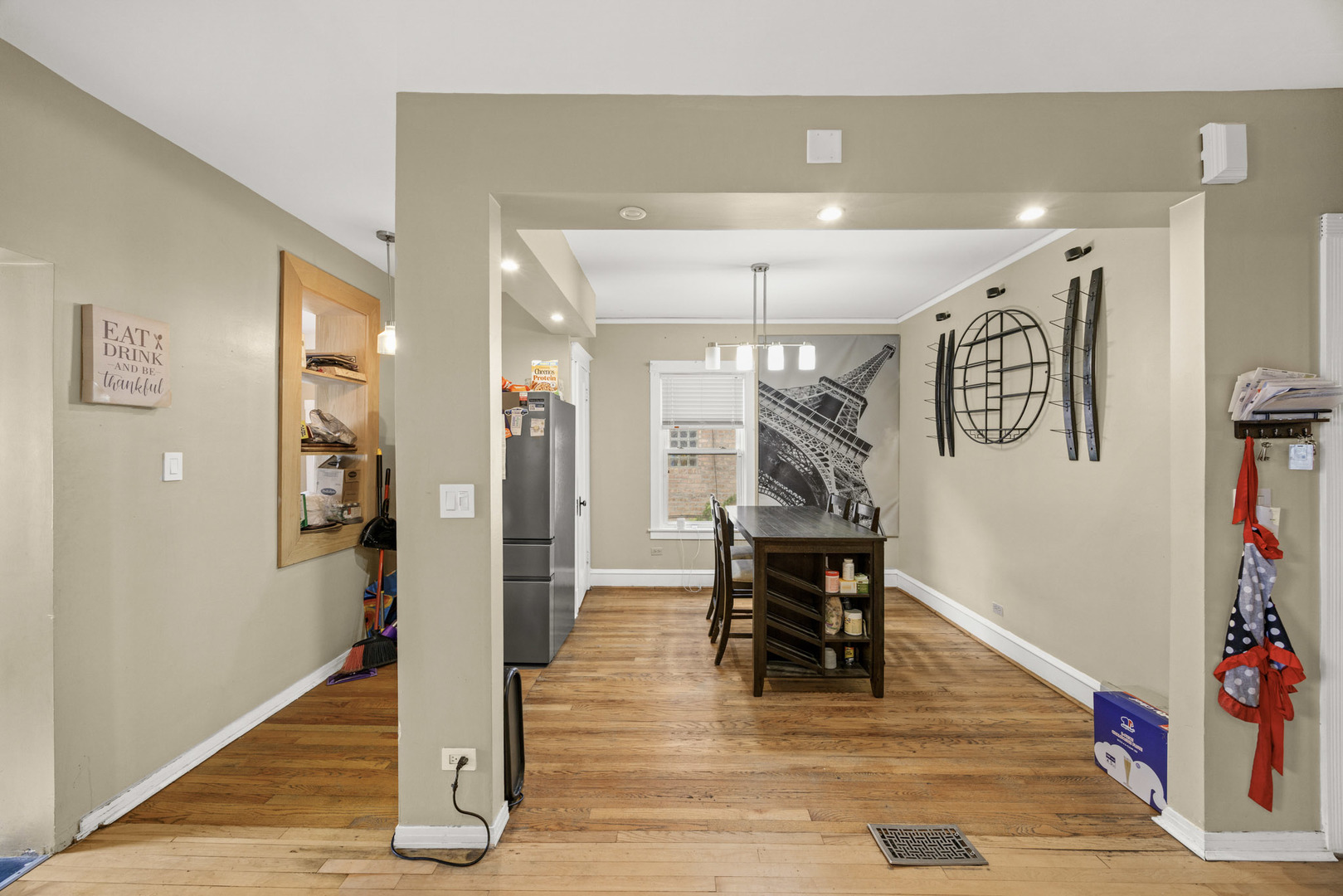 10734 S Avenue F Property Photo 11