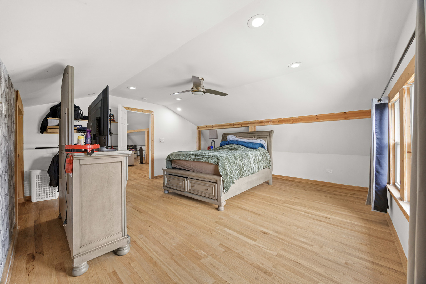 10734 S Avenue F Property Photo 16