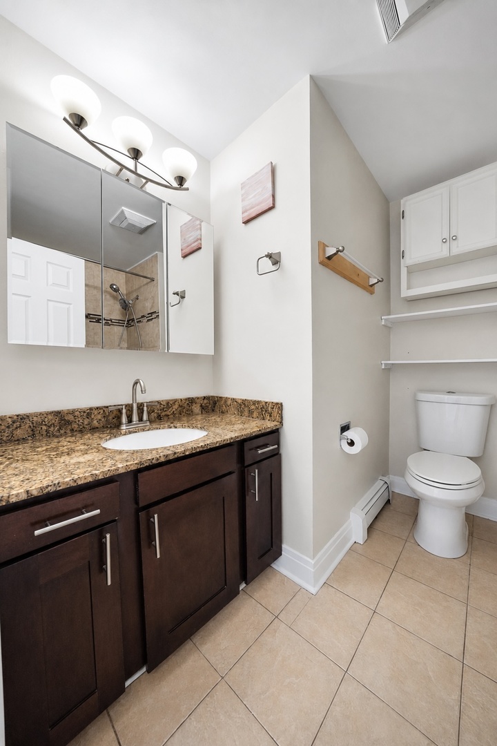 8701 W Foster Avenue 307 Property Photo 21