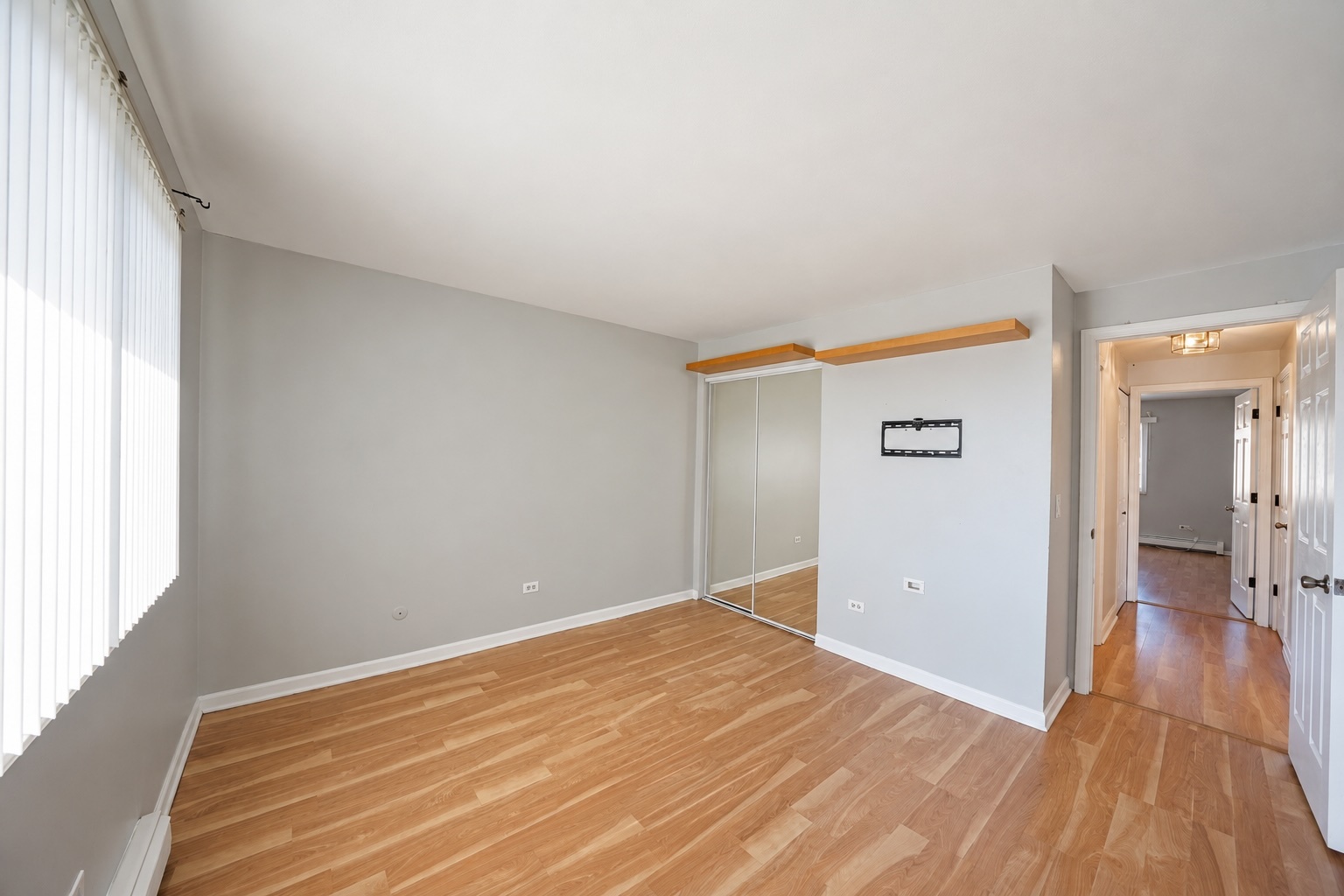 8701 W Foster Avenue 307 Property Photo 28