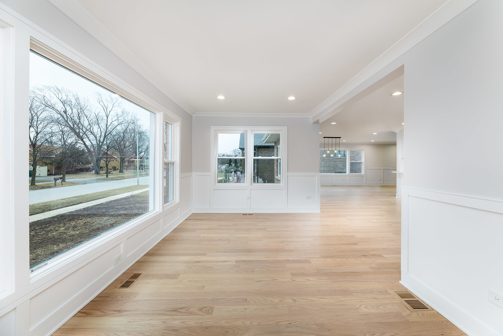 8110 Lockwood Avenue Property Photo 3