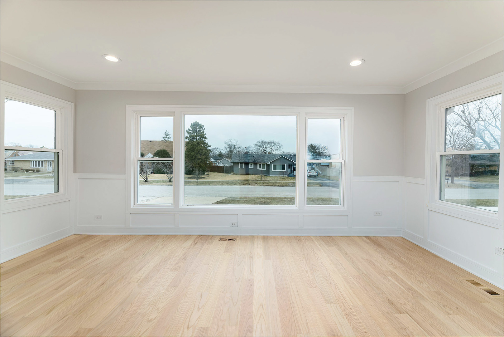 8110 Lockwood Avenue Property Photo 4