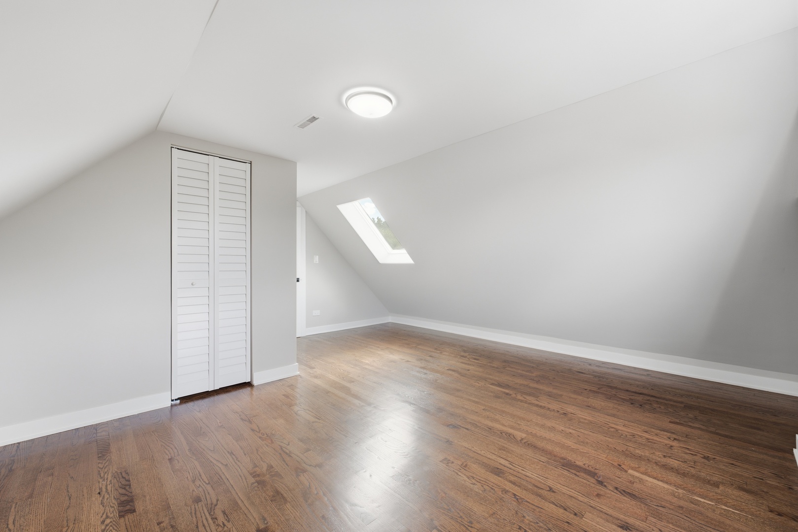 4305 N Mobile Avenue Property Photo 25