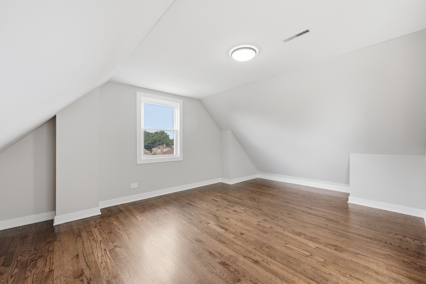 4305 N Mobile Avenue Property Photo 28