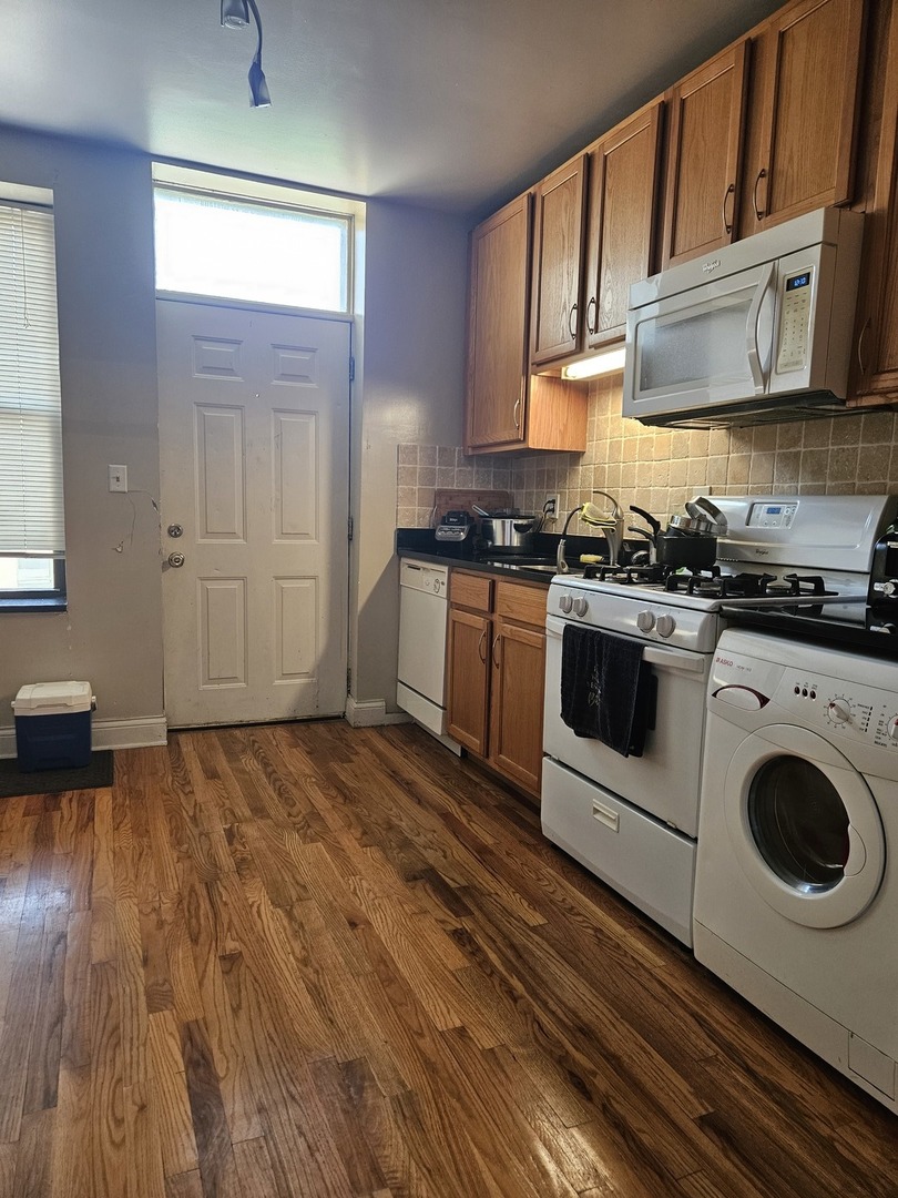 7213 S Yates Boulevard 3a Property Photo 5