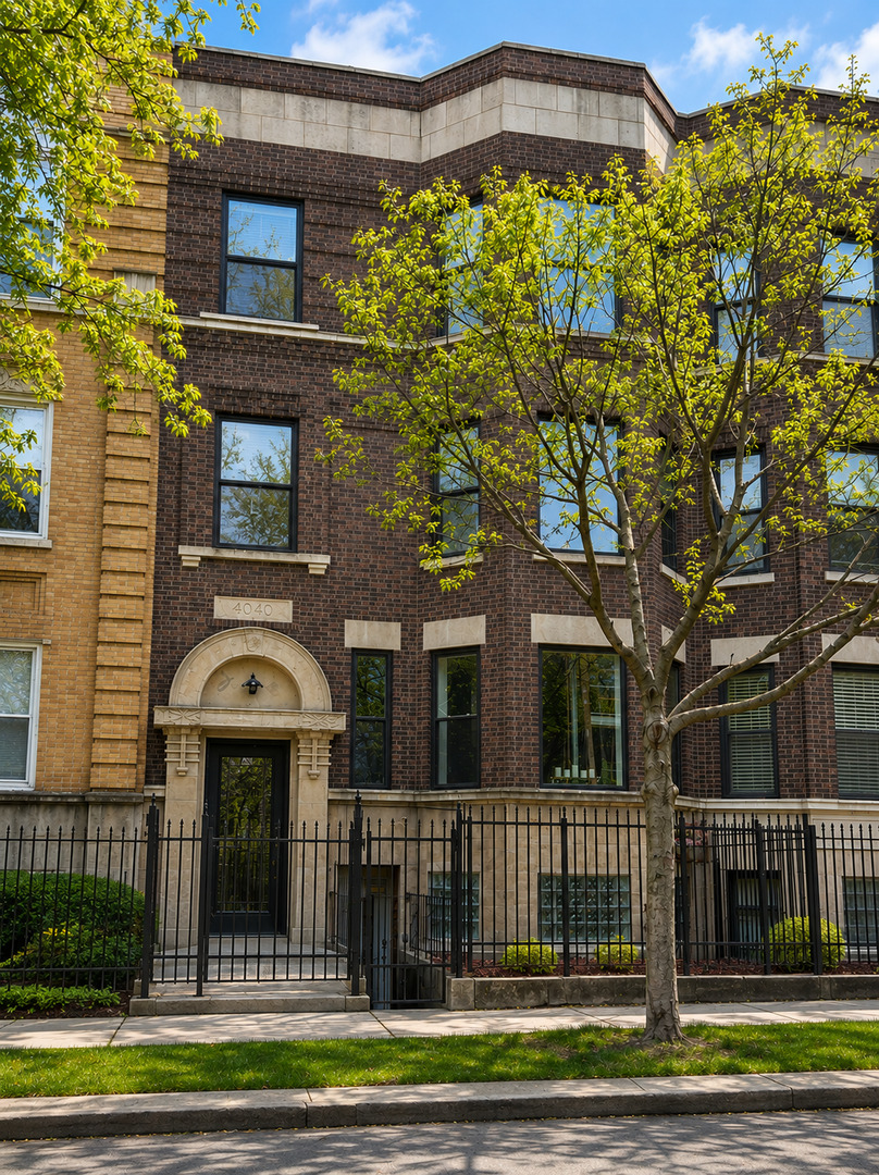 4040 S Calumet Avenue Property Photo