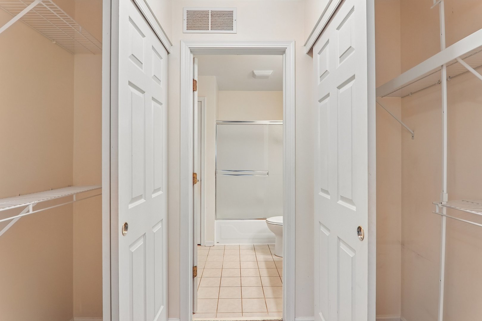984 Parkhill Circle Property Photo 26