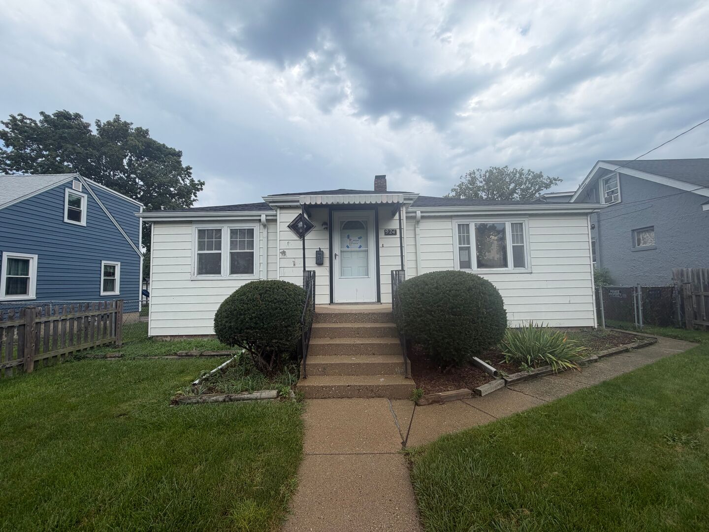 924 Broadway Avenue Property Photo 1
