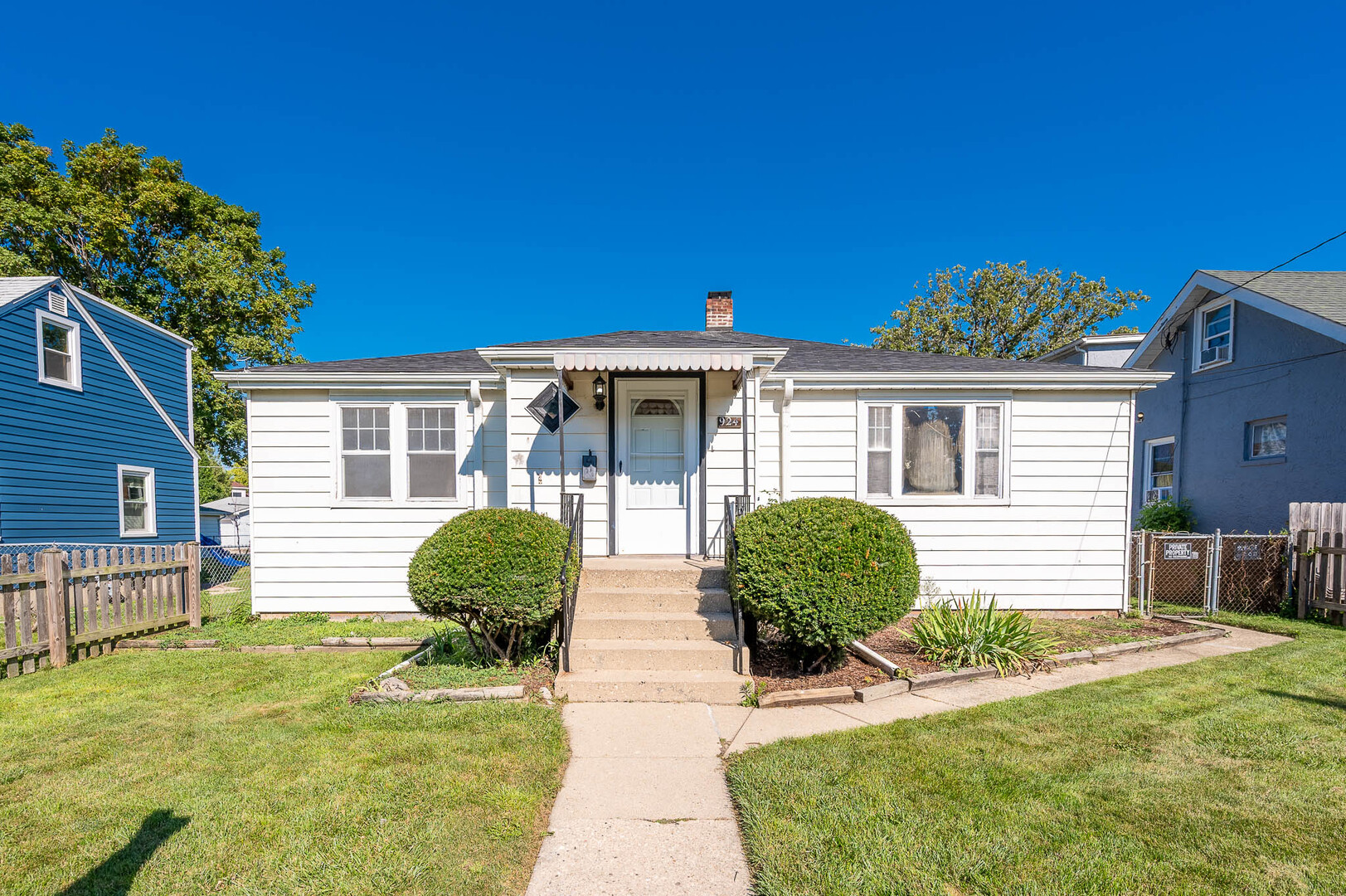 924 Broadway Avenue Property Photo 1