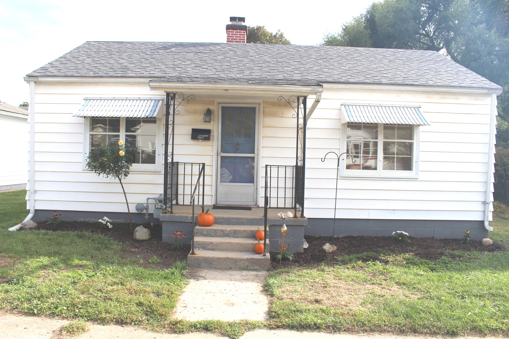 212 W White Street Property Photo 1