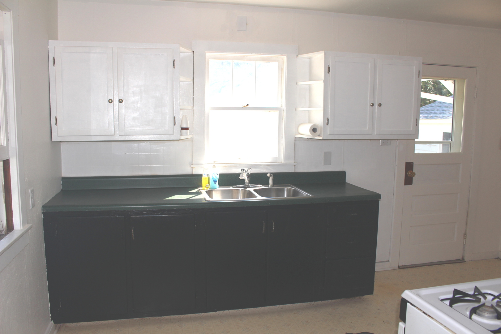 212 W White Street Property Photo 4