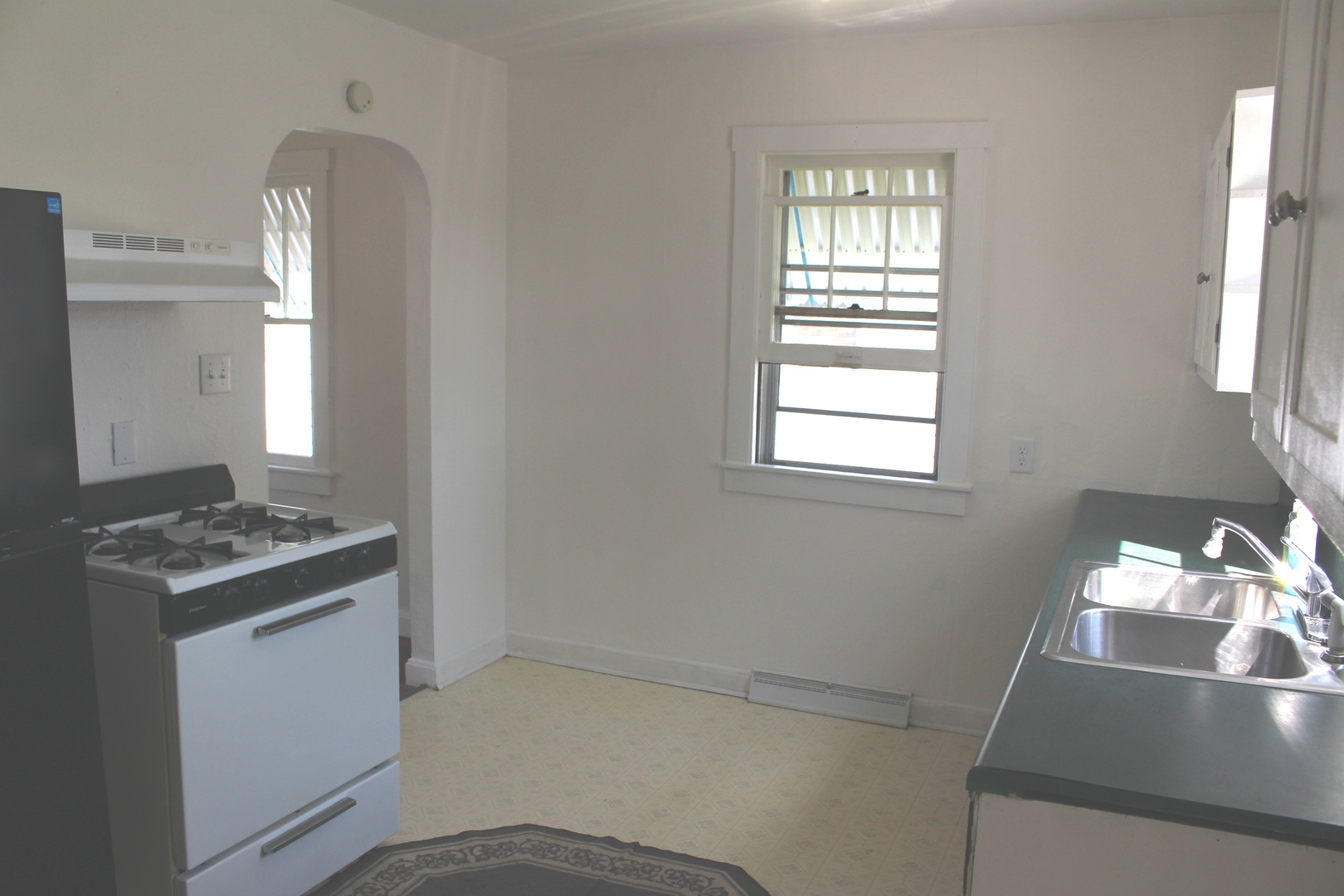 212 W White Street Property Photo 5