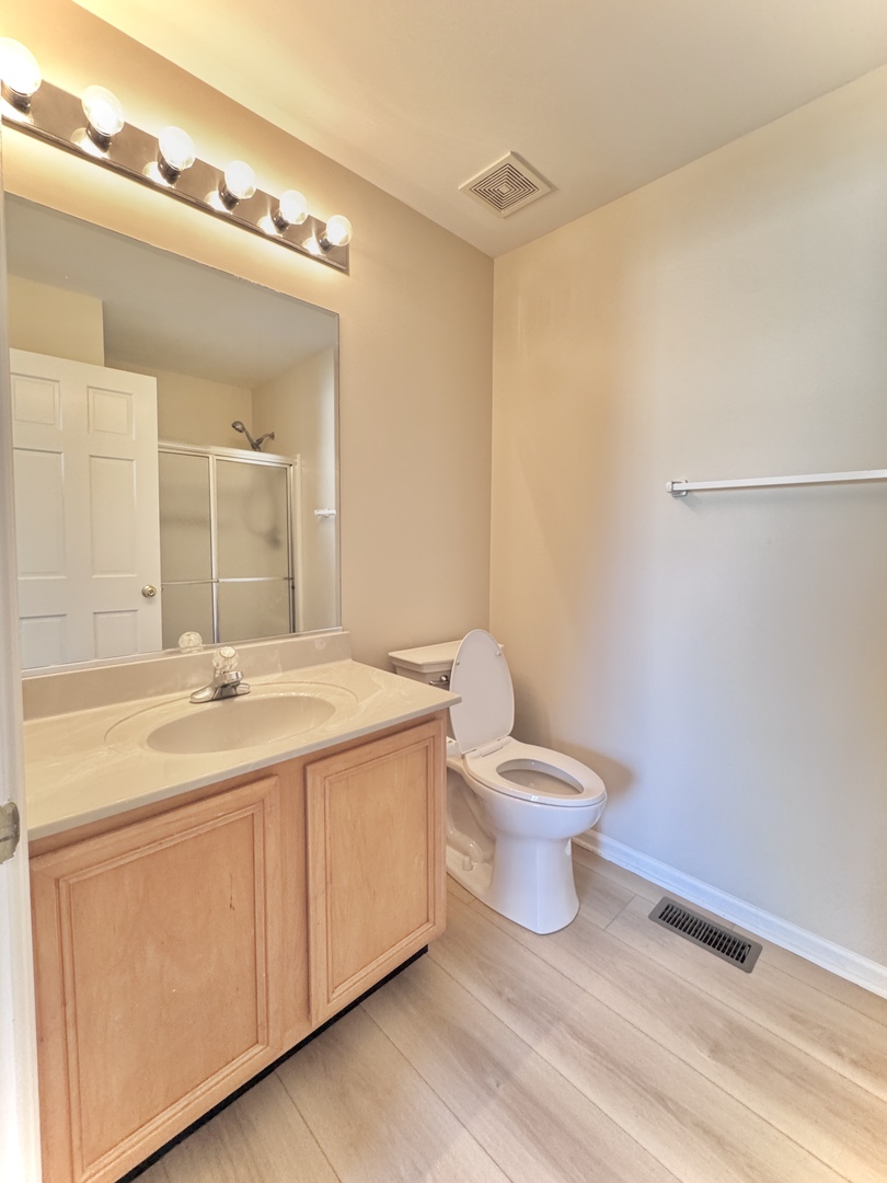 2424 Courtyard Circle 5 Property Photo 19
