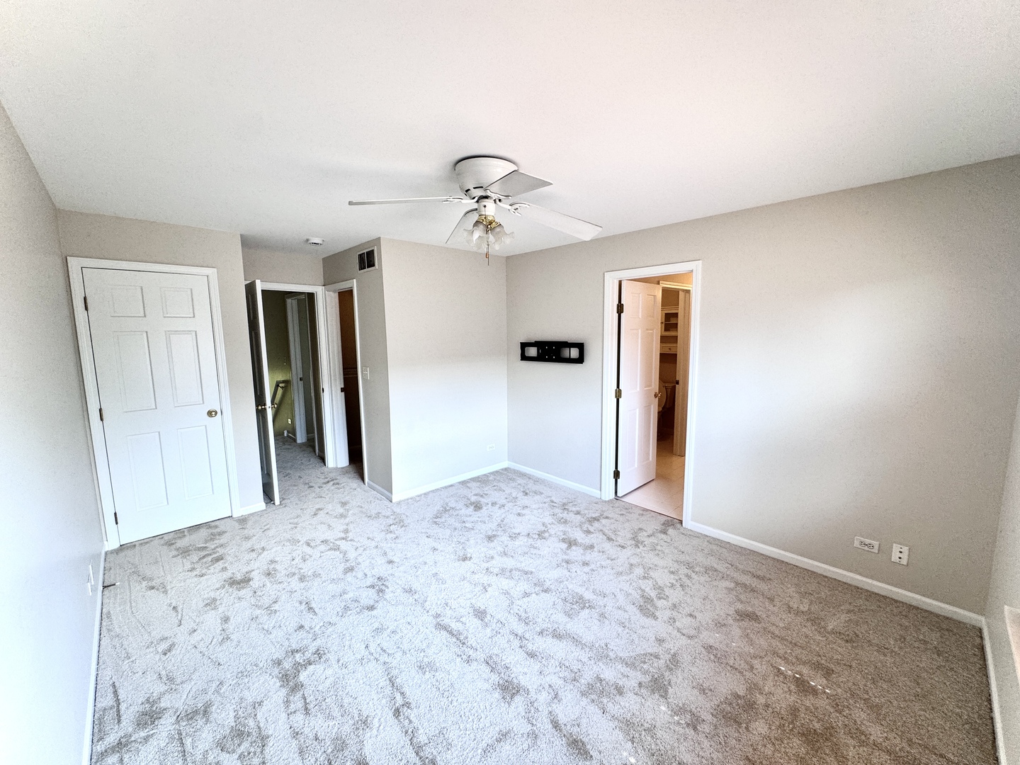 2424 Courtyard Circle 5 Property Photo 27