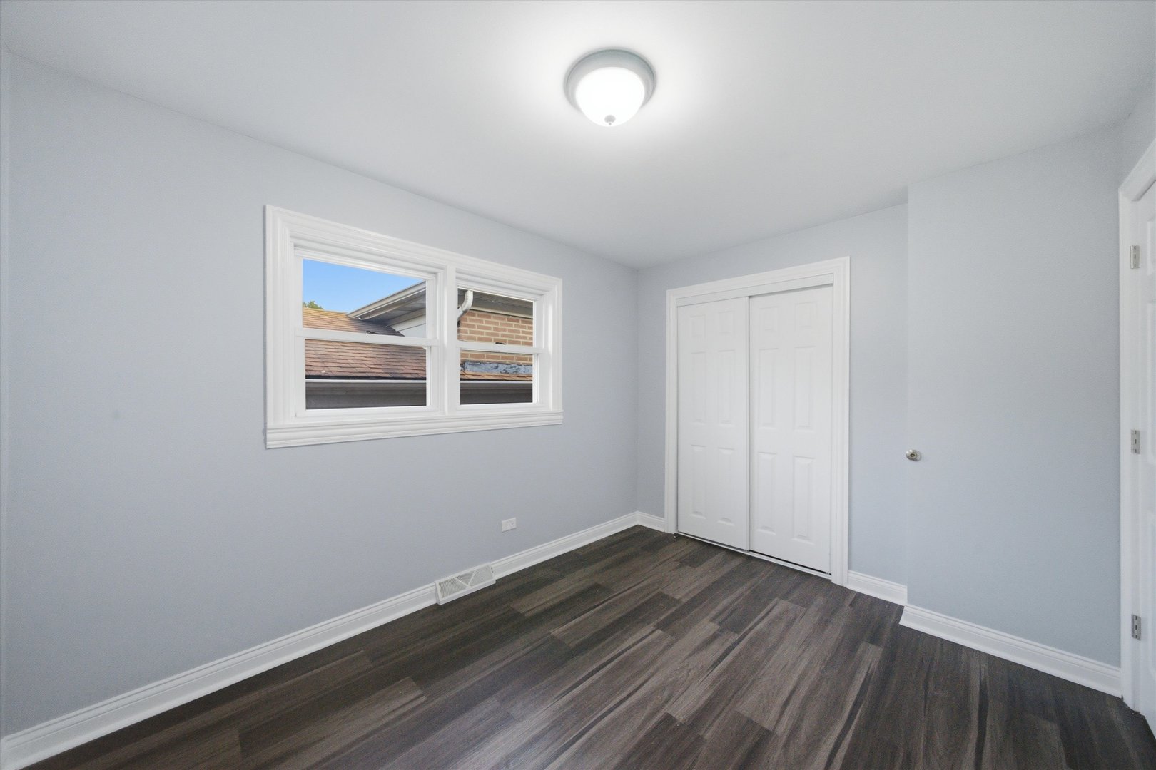 2805 E 130th Street Property Photo 13