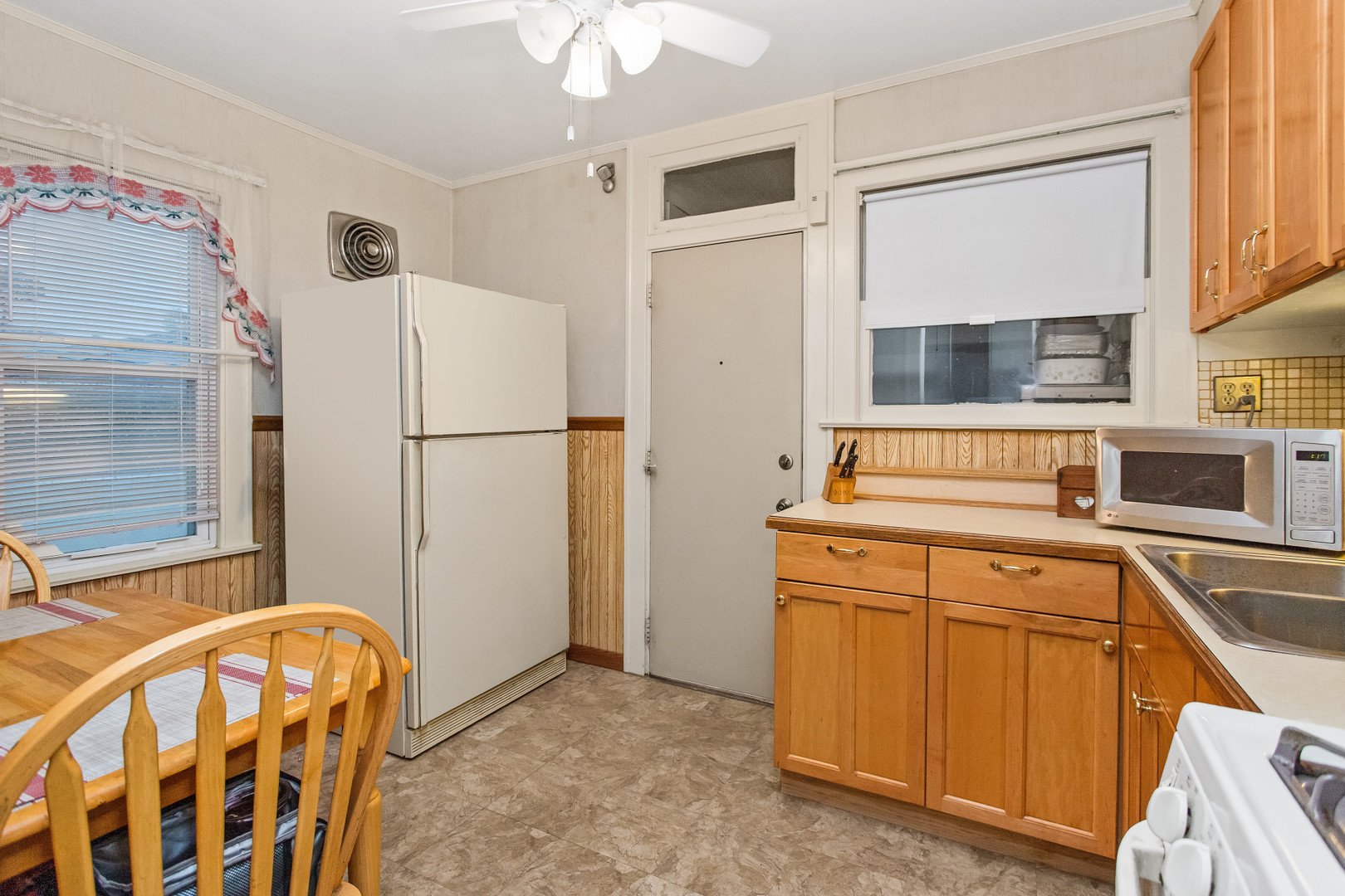 3872 N Ottawa Avenue Property Photo 8