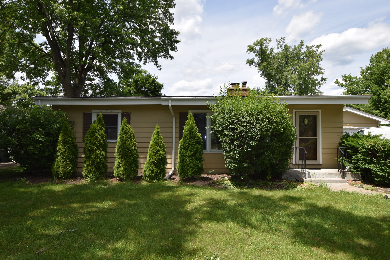 2226 Central Road Property Photo 1