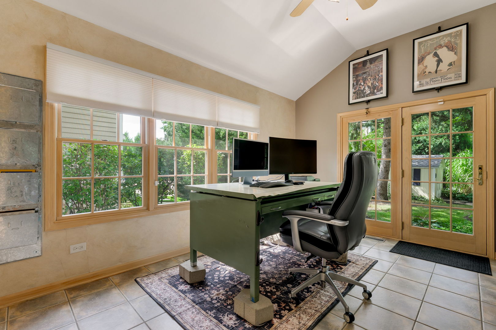 174 S Montclair Avenue Property Photo 11