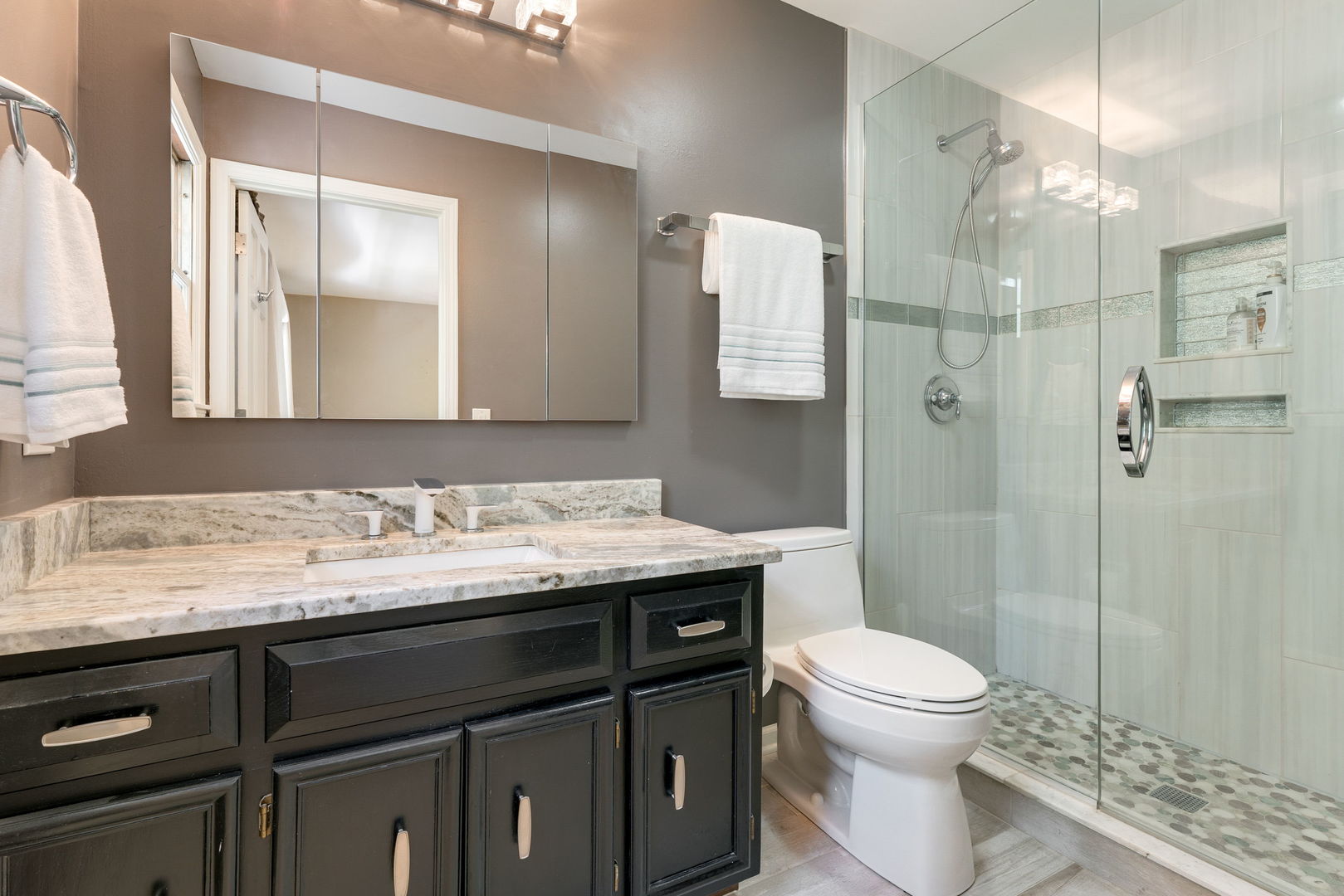 174 S Montclair Avenue Property Photo 16