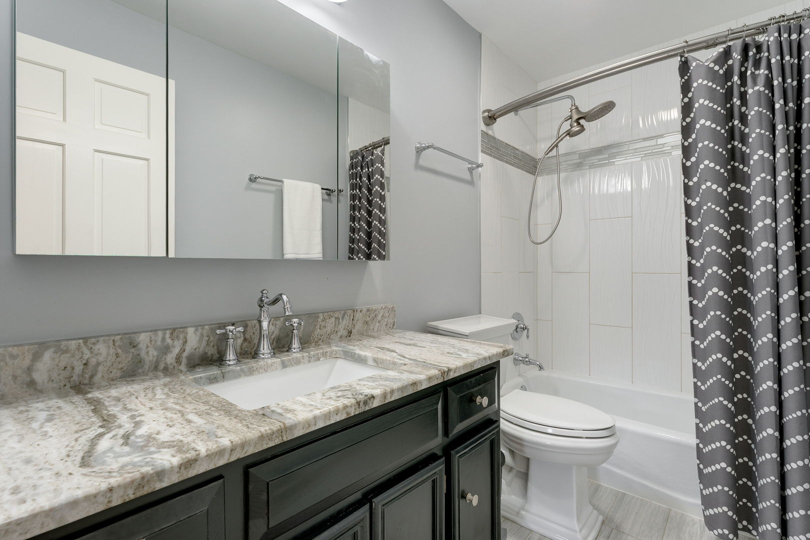 174 S Montclair Avenue Property Photo 19