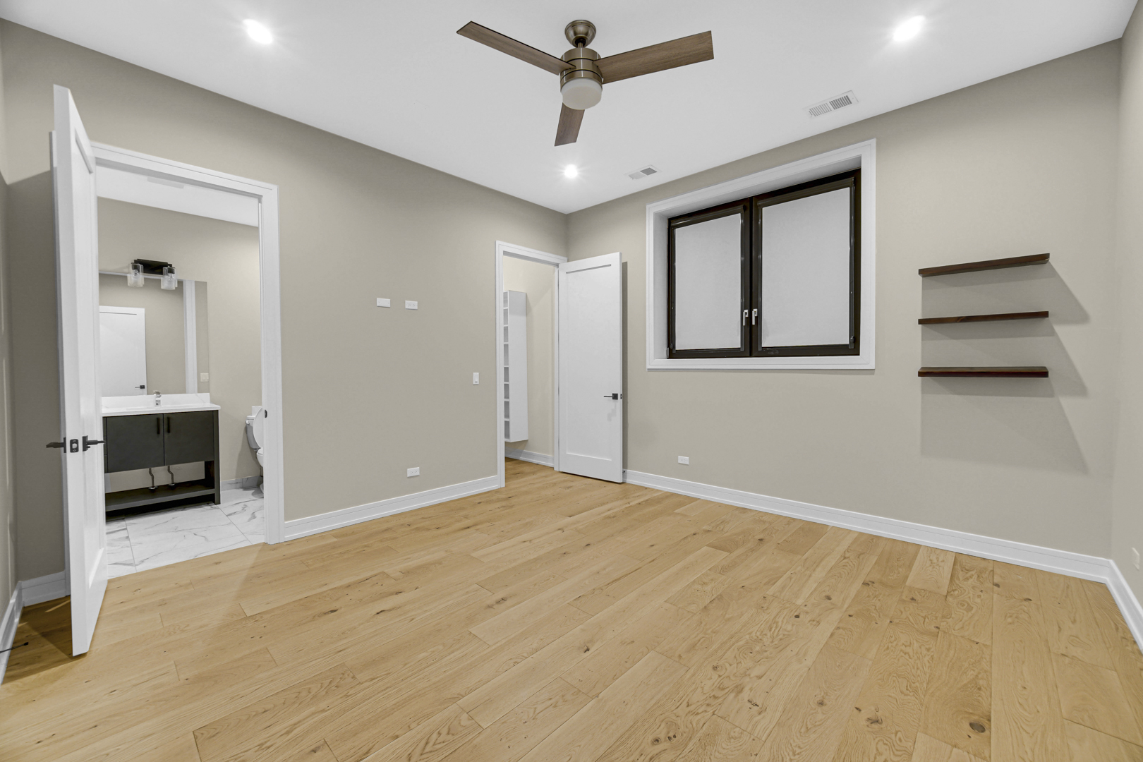 1203 W Augusta Boulevard 2s Property Photo 15