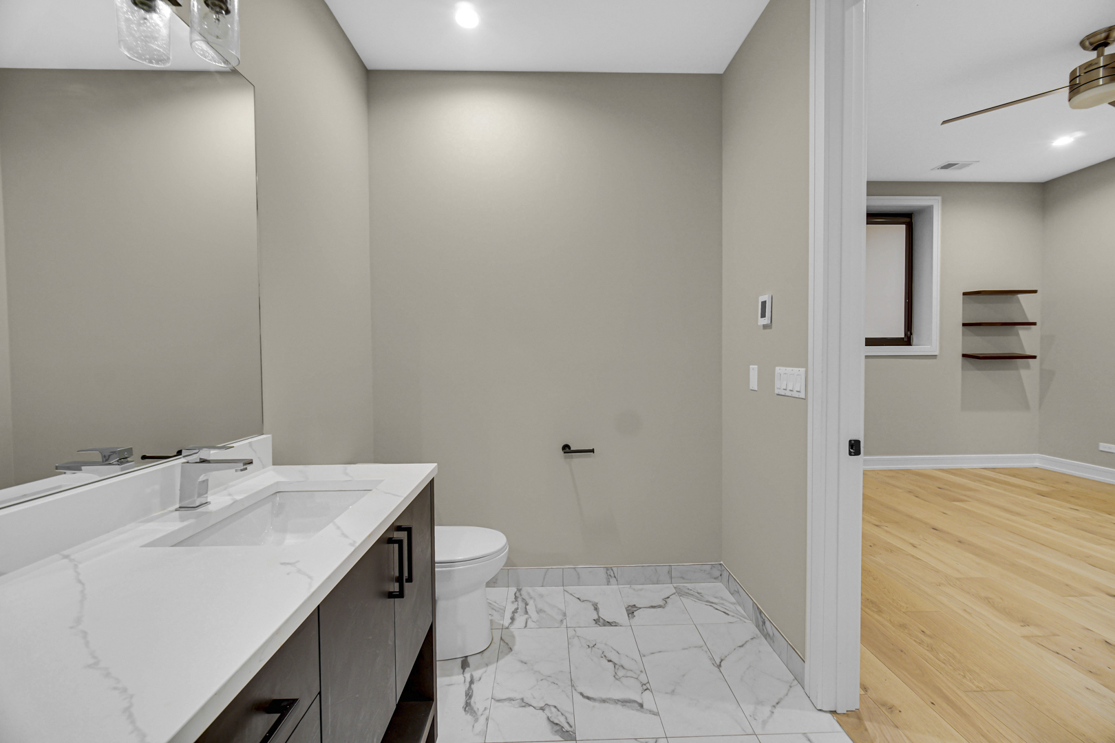 1203 W Augusta Boulevard 2s Property Photo 19