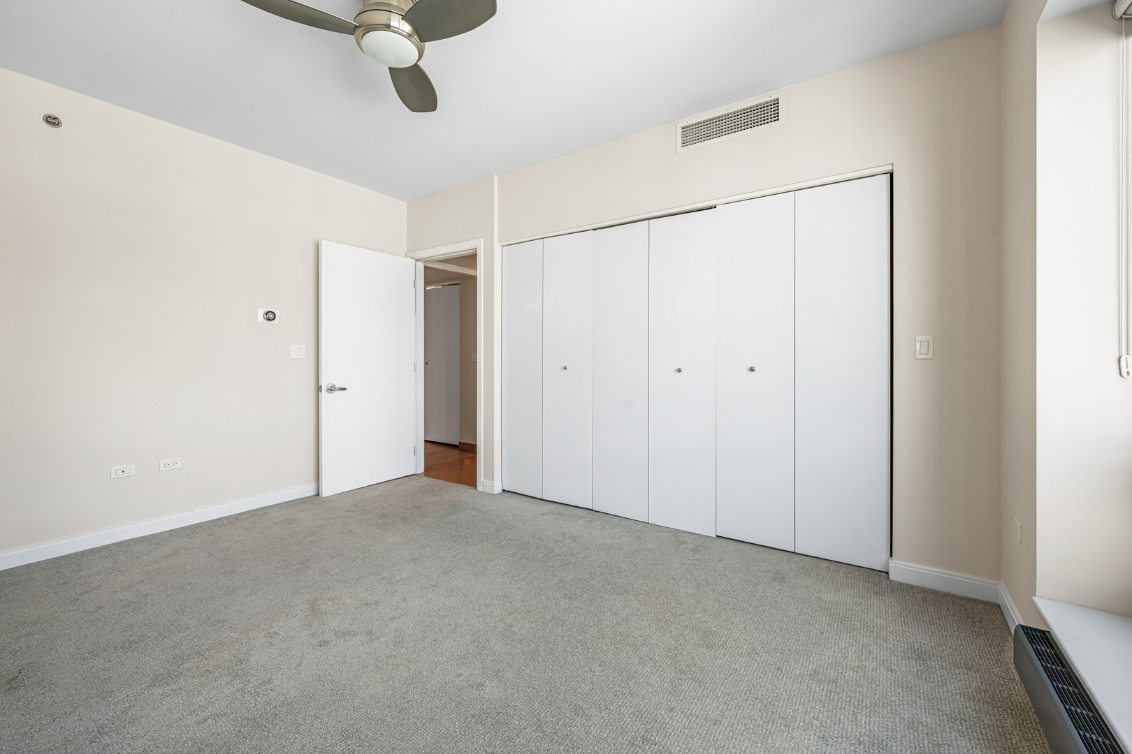 130 N Garland Court 3102 Property Photo 15