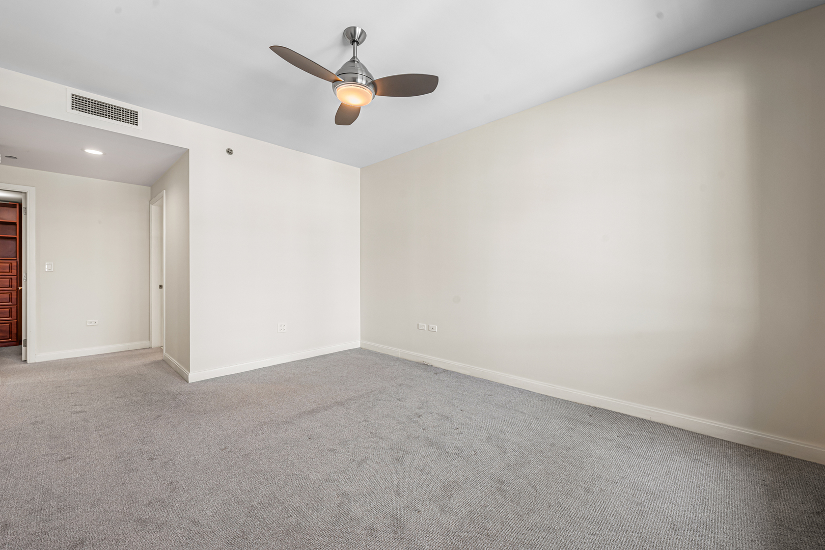 130 N Garland Court 3102 Property Photo 22