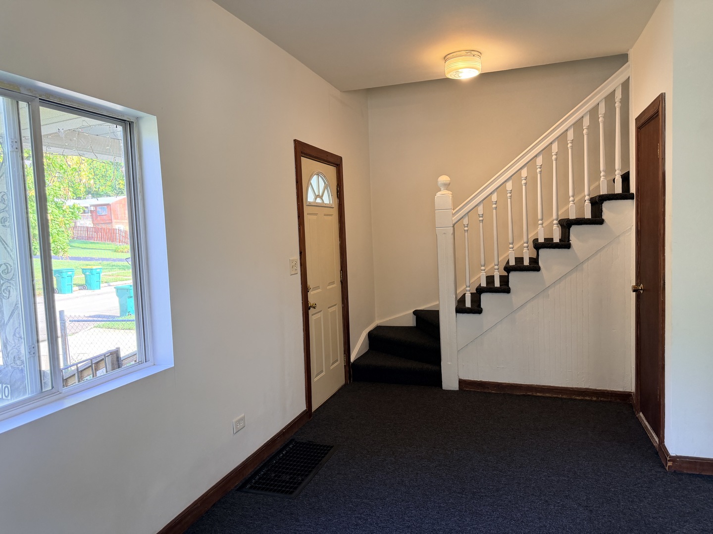 400 Summit Street Property Photo 5