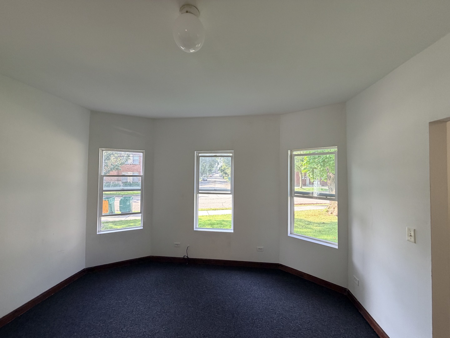 400 Summit Street Property Photo 8