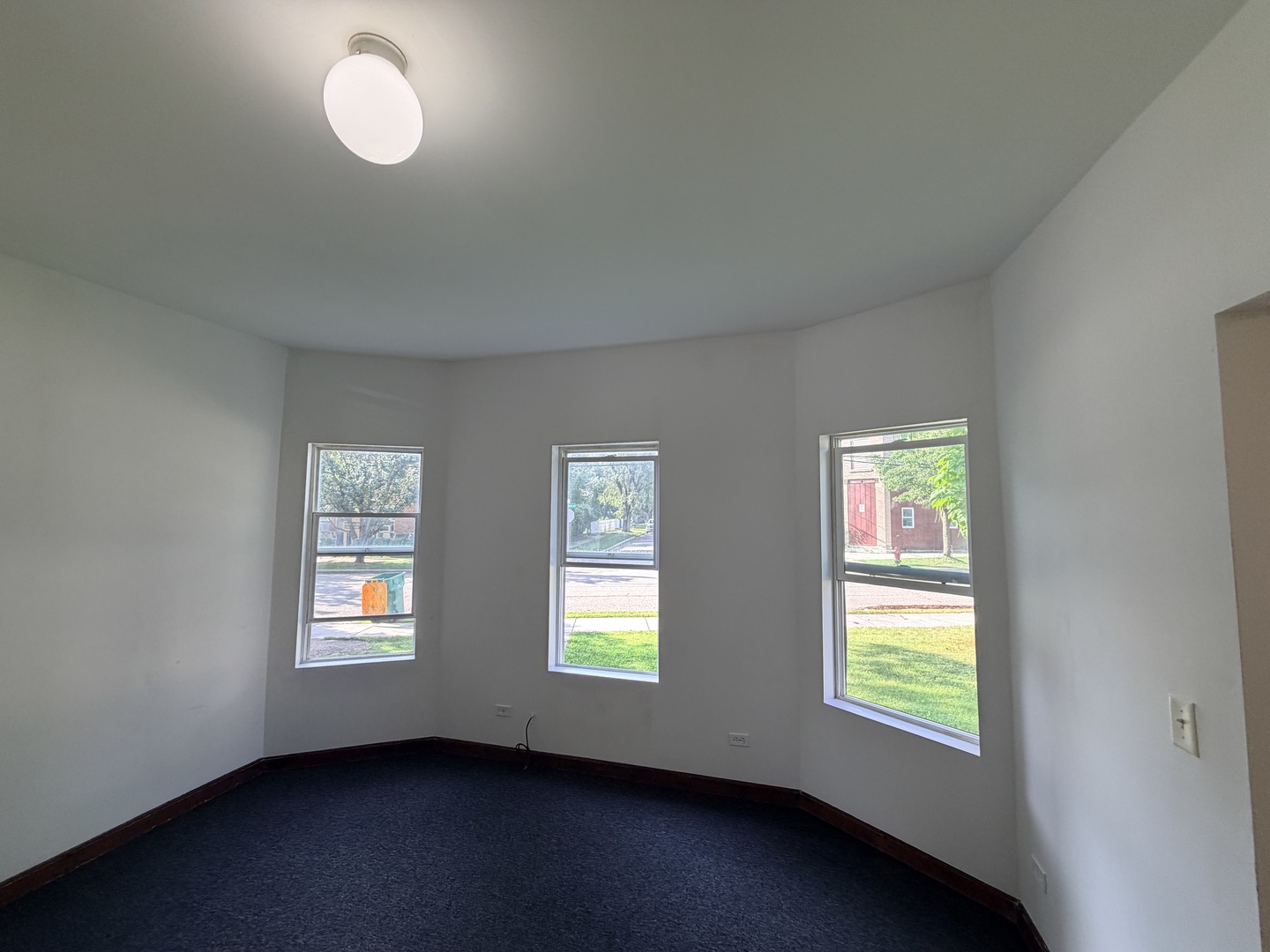 400 Summit Street Property Photo 9