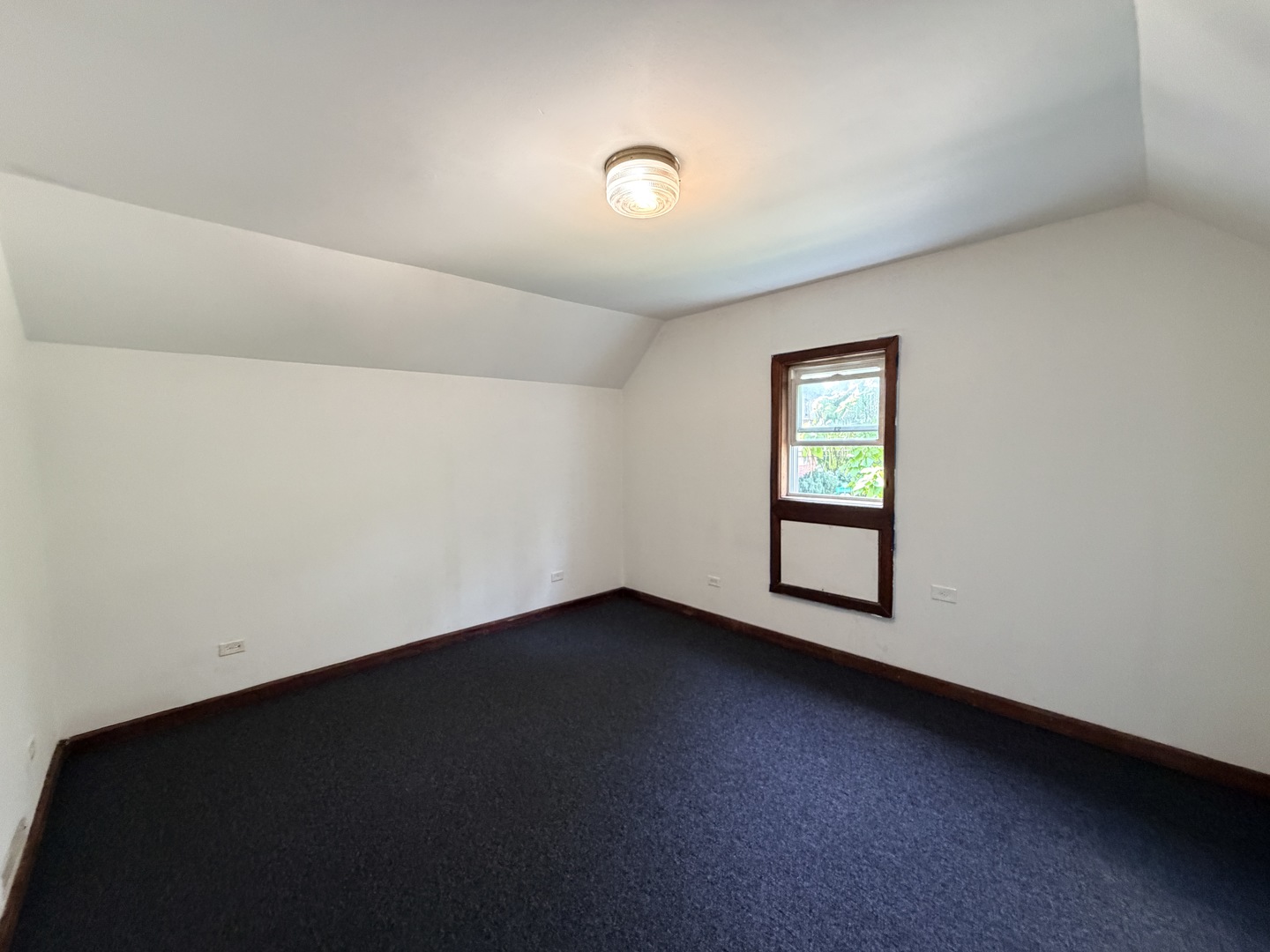 400 Summit Street Property Photo 12