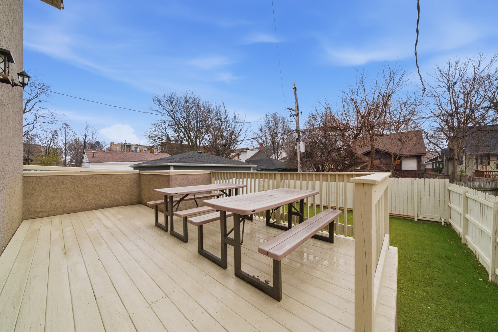 4545 N Lawndale Avenue Property Photo 8