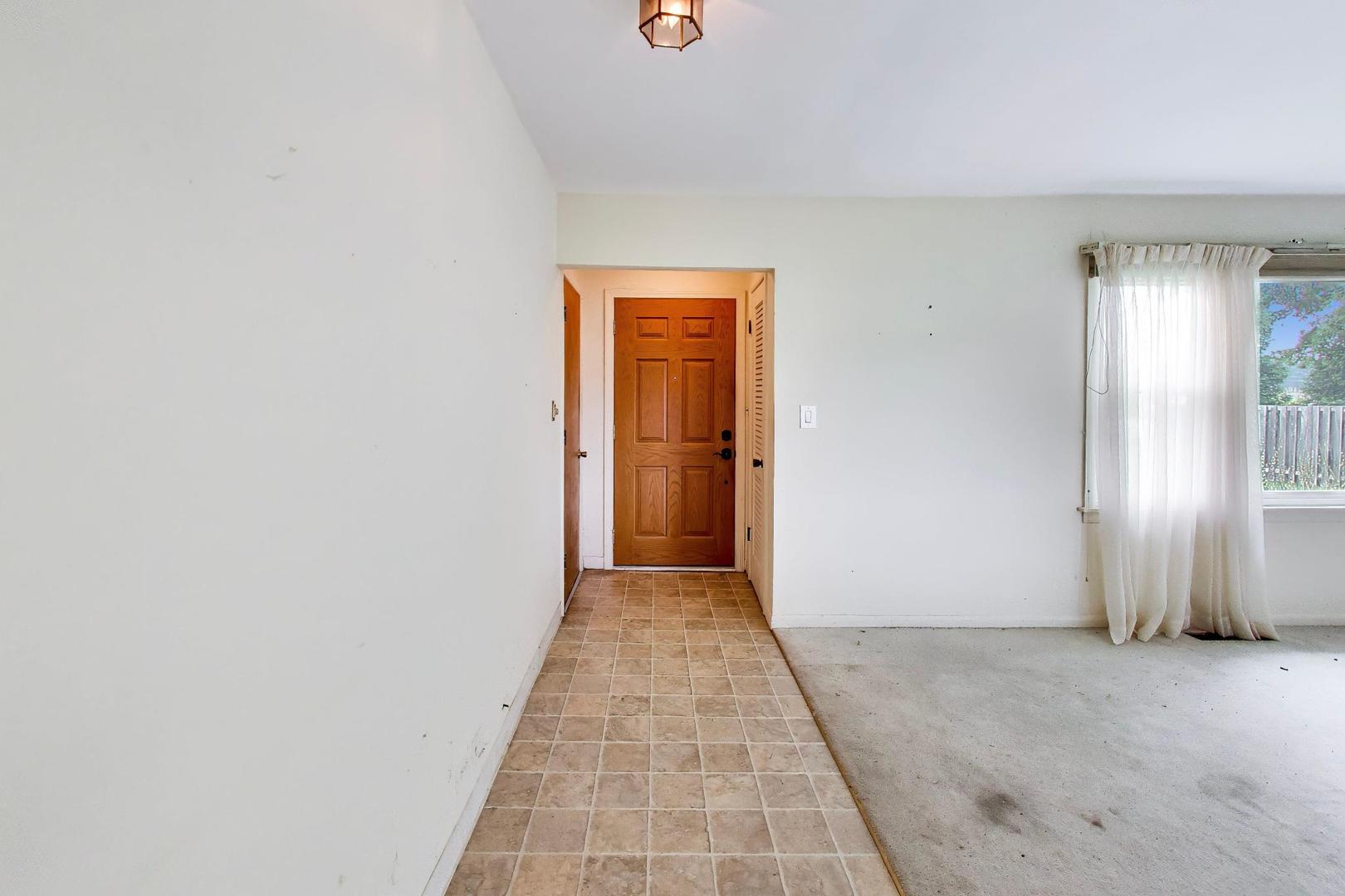 2331 Dundee Road Property Photo 3