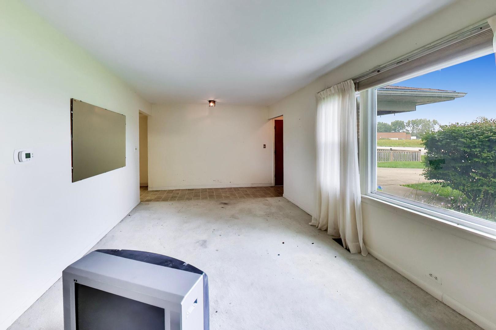 2331 Dundee Road Property Photo 5