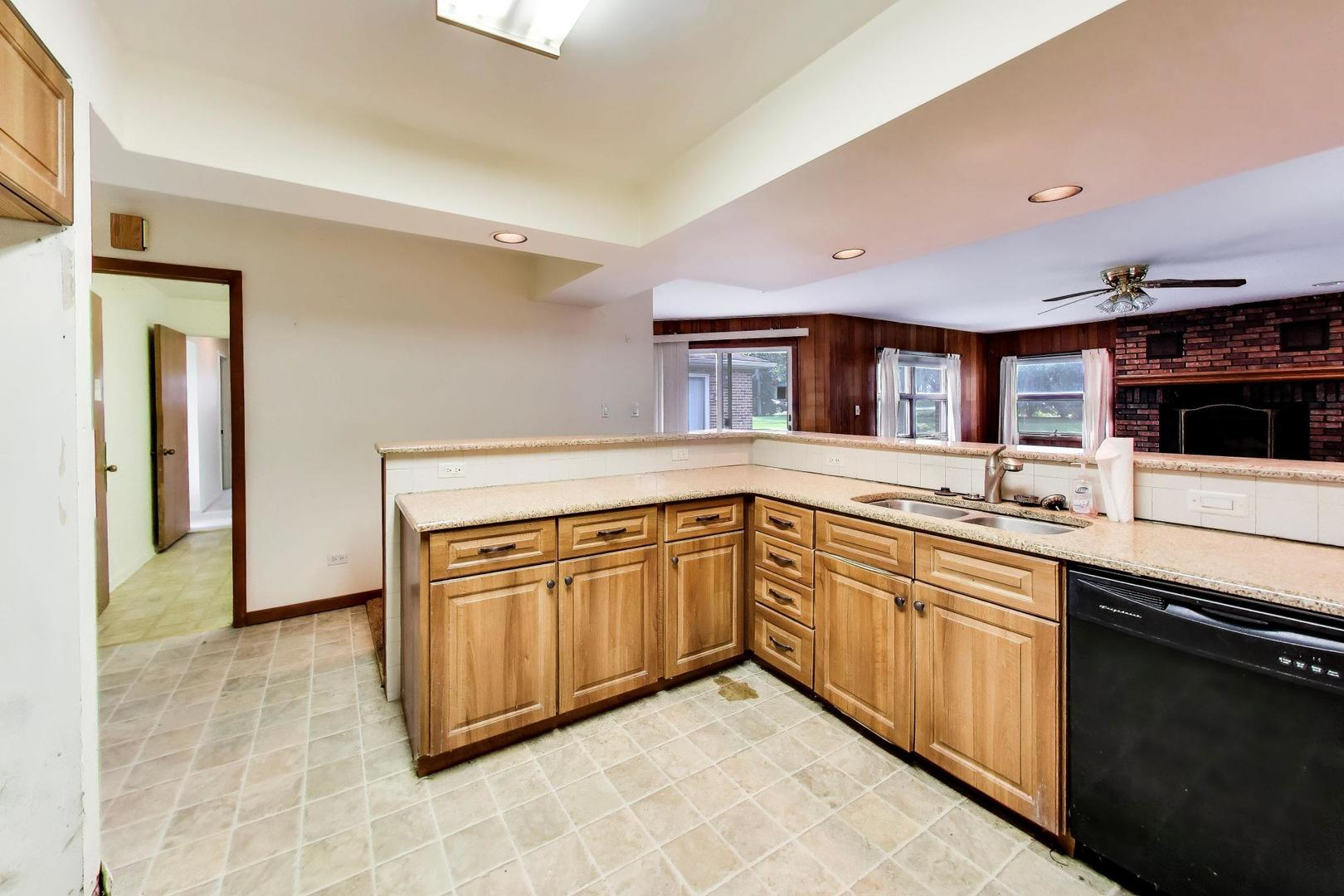 2331 Dundee Road Property Photo 14