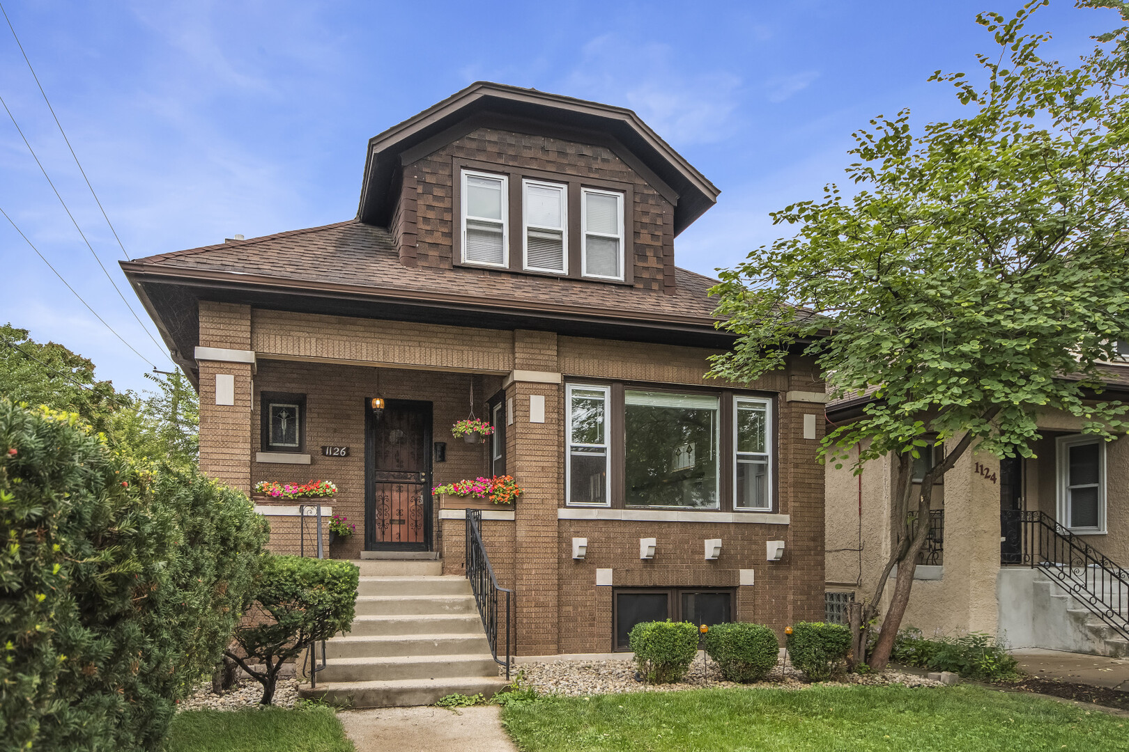 1126 N Humphrey Avenue Property Photo 1