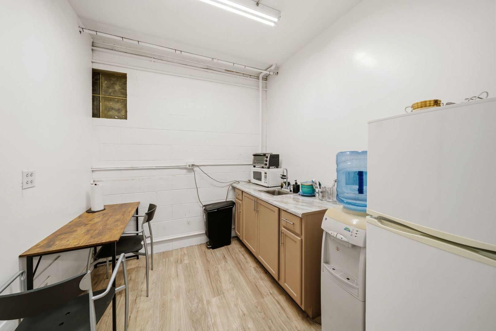 6009 Dempster Street Property Photo 10