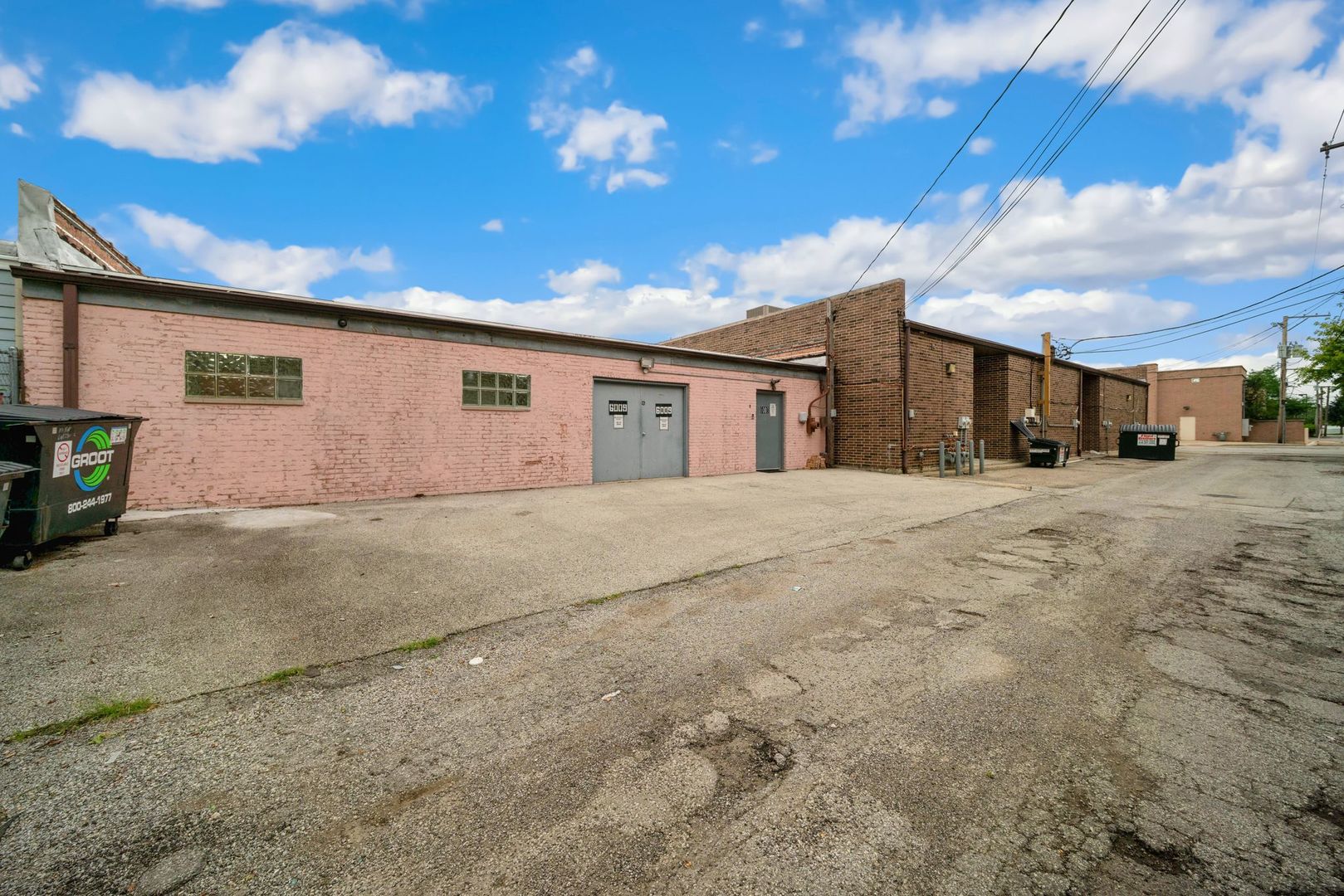 6009 Dempster Street Property Photo 15