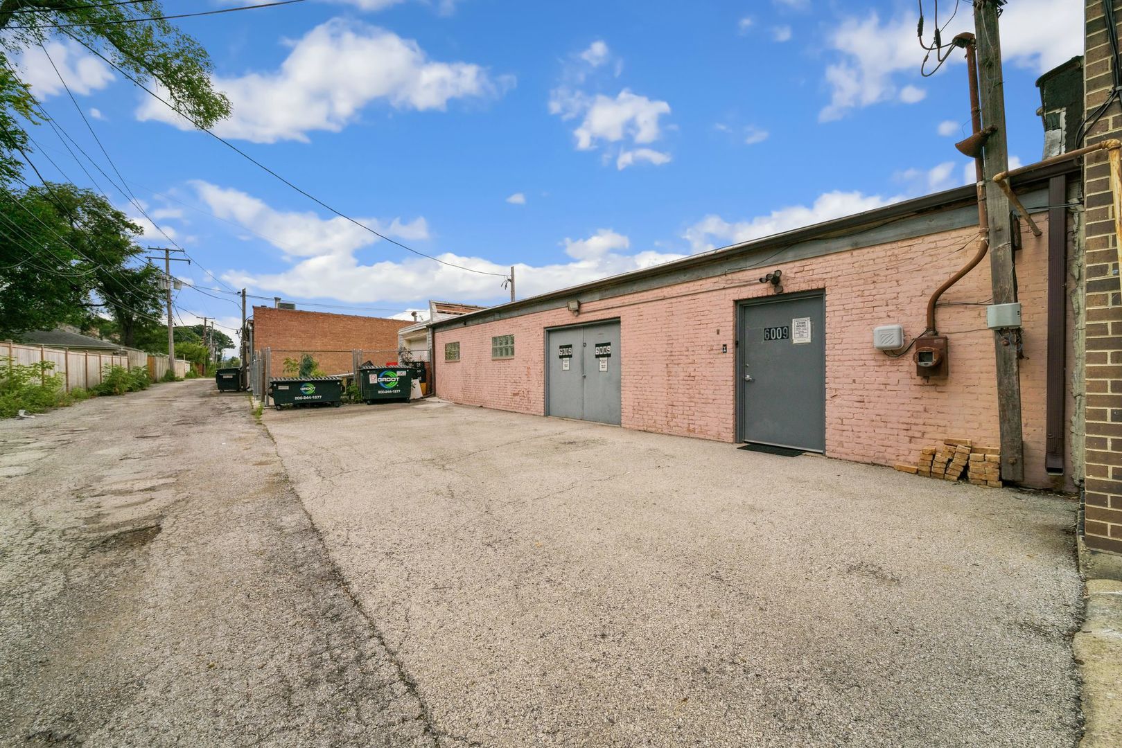 6009 Dempster Street Property Photo 16